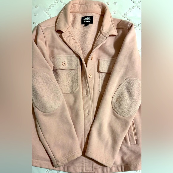 Roots Shacket - Picture 1 of 8